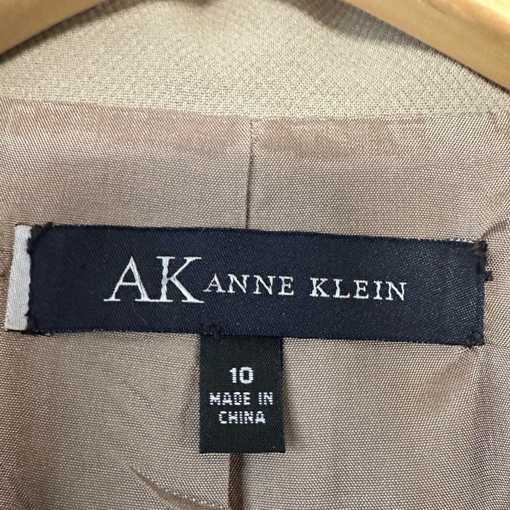 Anne Klein Tan Taupe Blazer, Size 10 - Picture 5 of 8